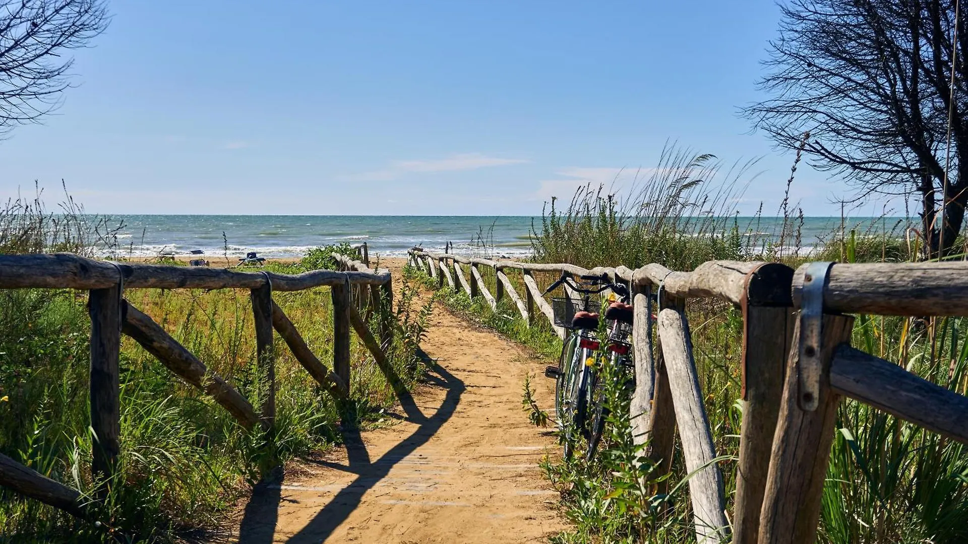 Beachfront Luminous Flat In Bibione - Beahost 0*,  Italy