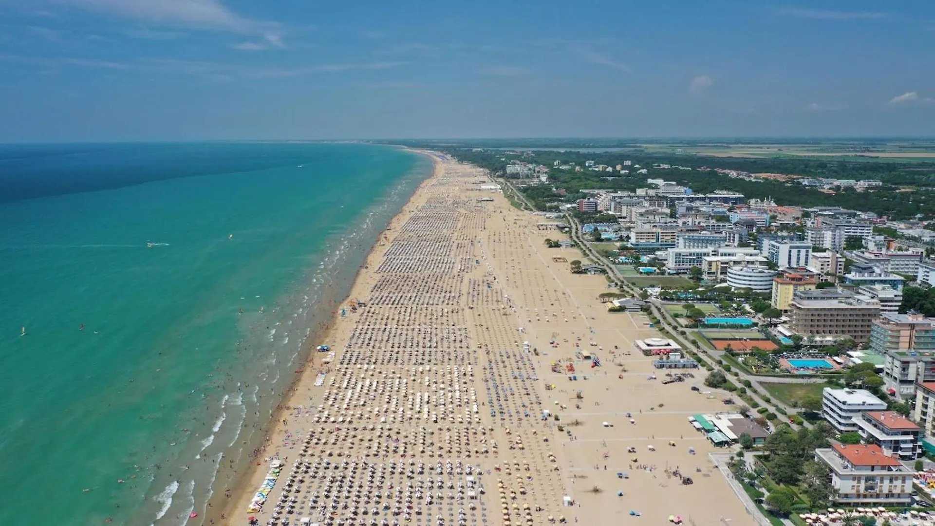 Apartment Beachfront Luminous Flat In Bibione - Beahost